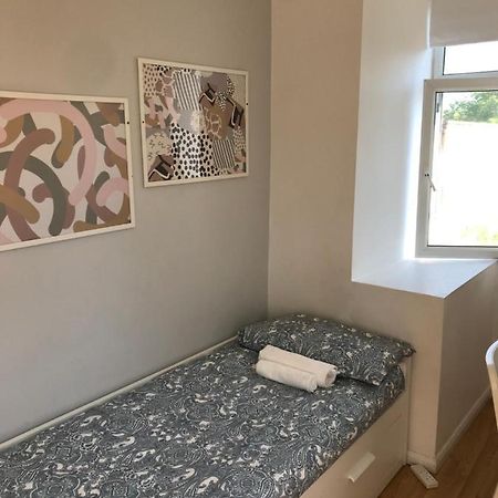 Single Bedrooms With Wifi And Underbed 10 London Exterior photo