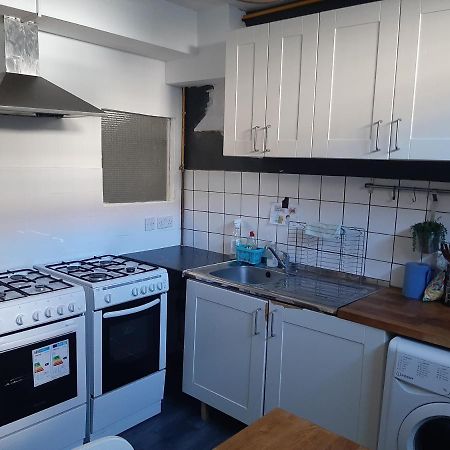 Single Bedrooms With Wifi And Underbed 10 London Exterior photo